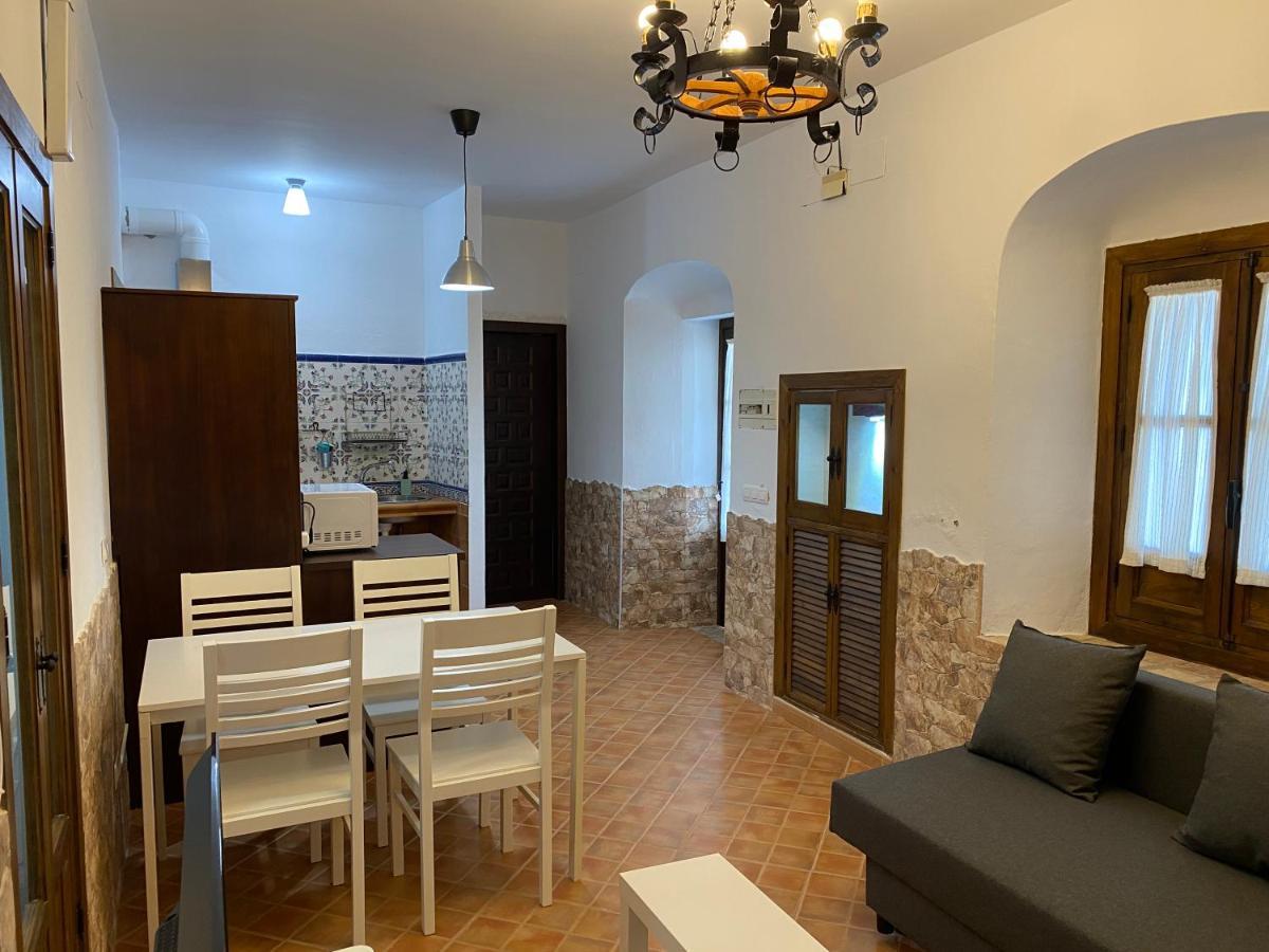 Apartamentos Turisticos Rurales Dos Fuentes Кордоба Екстериор снимка