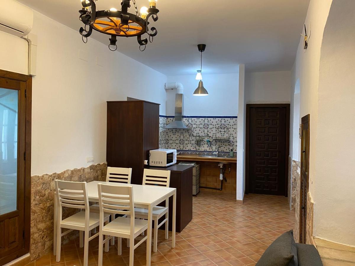 Apartamentos Turisticos Rurales Dos Fuentes Кордоба Екстериор снимка